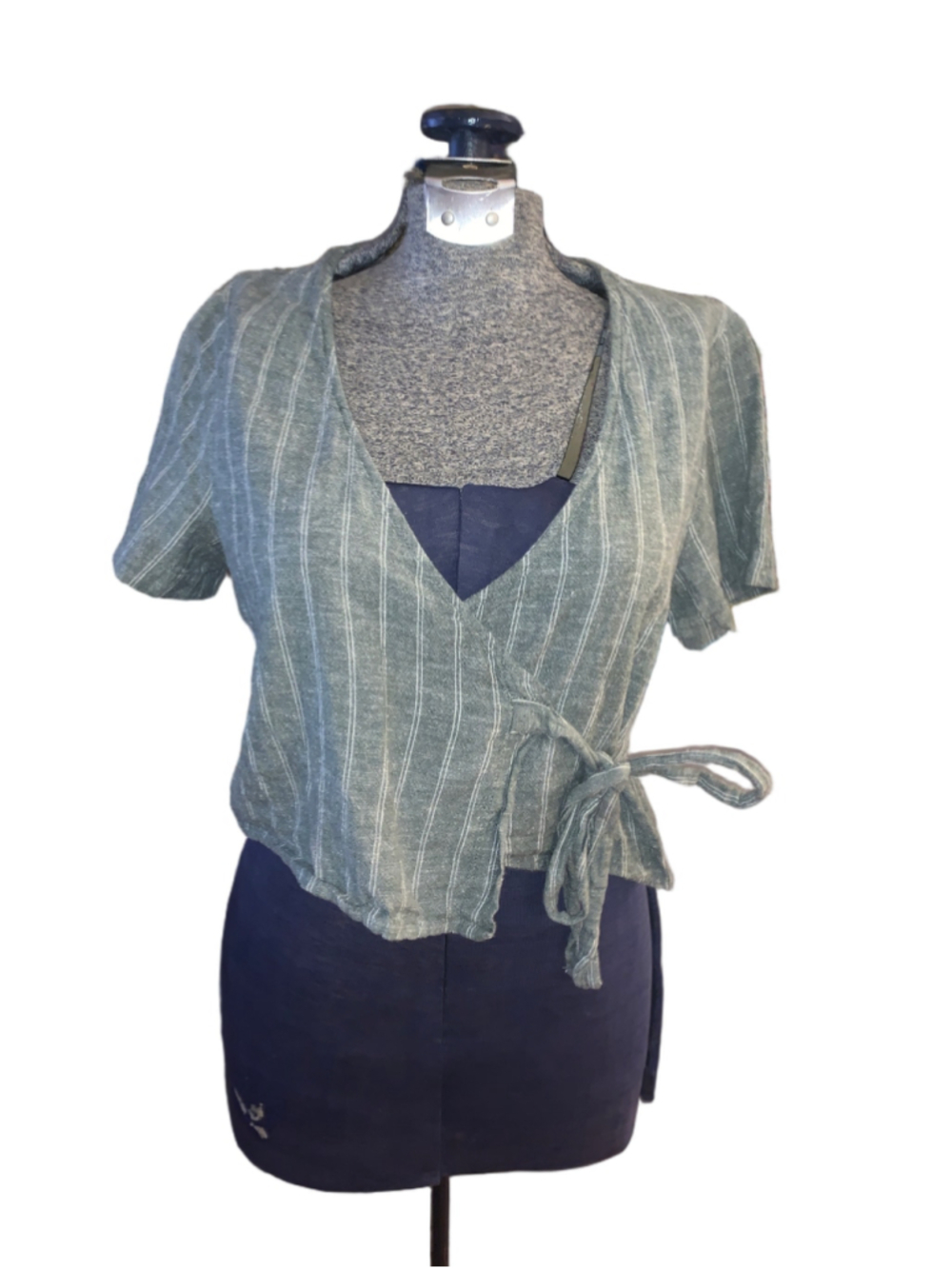 Women's Urban Outfitters cropped Striped Wrap Blouse Size M grey White